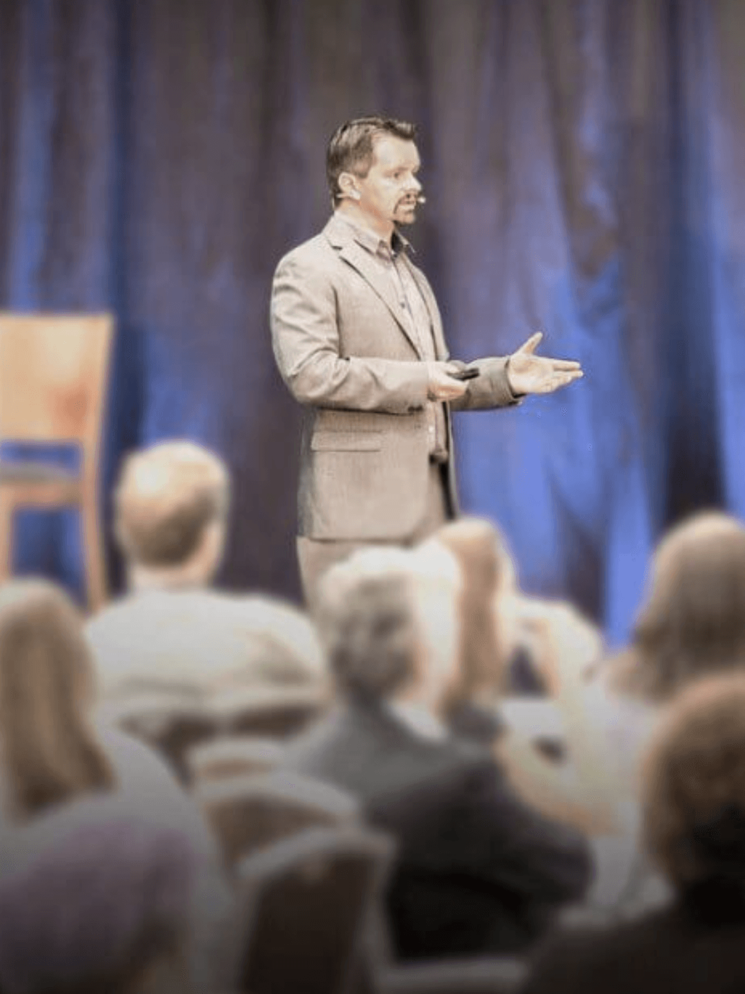 Greg Cassar speaking to a room of established business owners